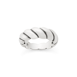 Half Twist Ring